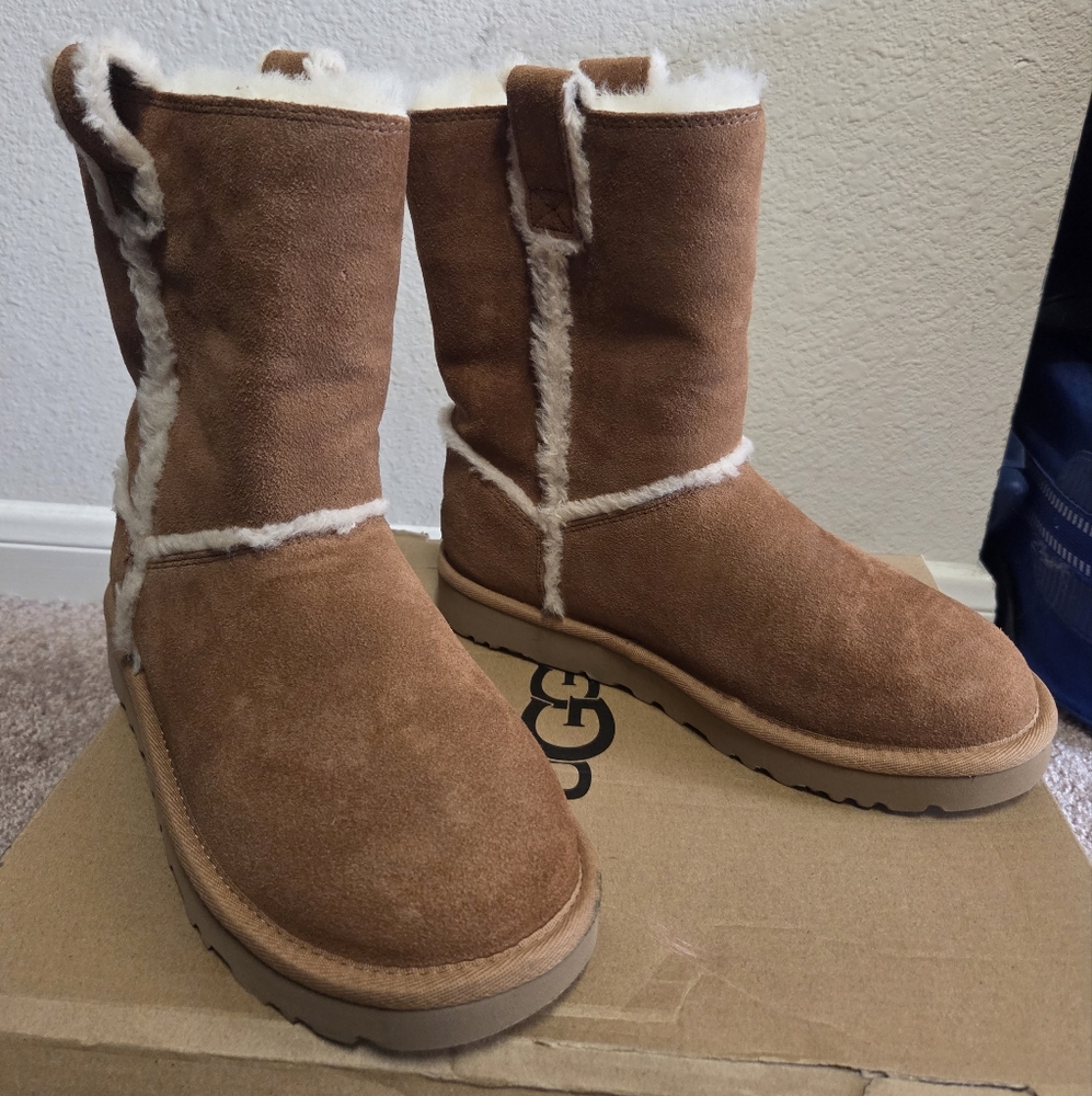 UGG Brown Winter Rain Boots with Sheepskin Lining